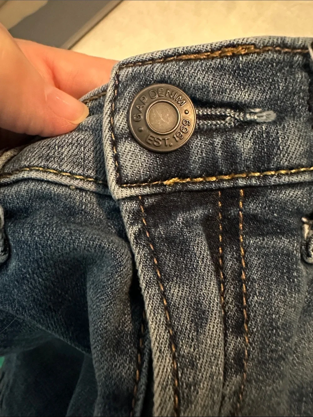 NWOT GAP (BOYS) KIDS ORIGINAL STRAIGHT TAPER JEANS. Sz 6 Excellent Condition